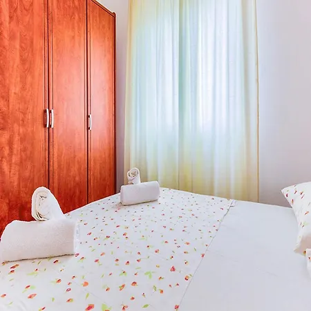 1 Bedroom With Terrace *