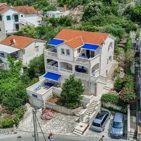 Apartman 1 Bedroom With Terrace