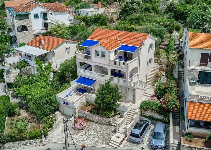 Apartment 1 Bedroom With Terrace